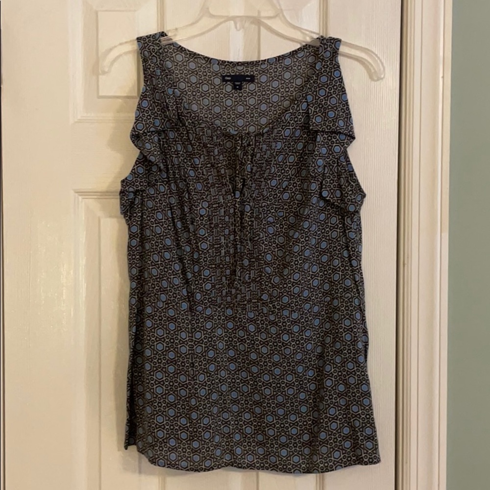 Cute geometric print flutter sleeve tank!